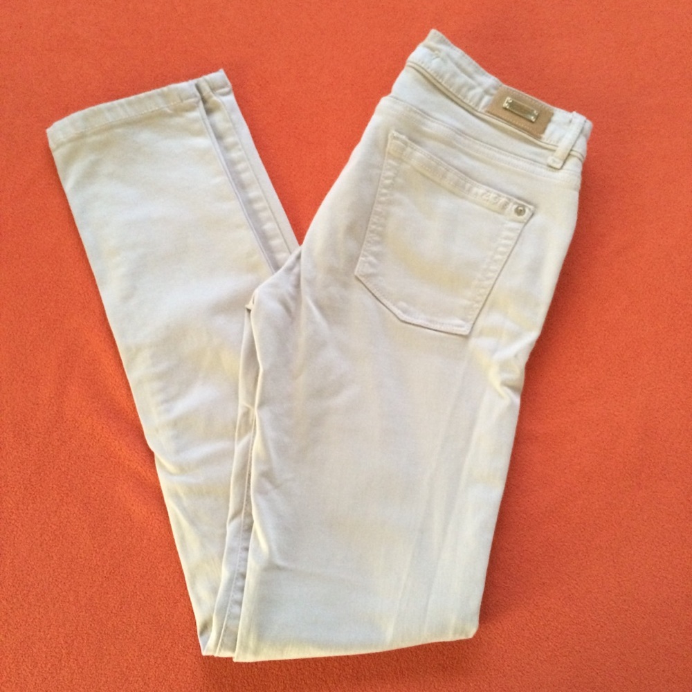 ✳️✳️PRICE DROP✳️✳️ Zara light jeans